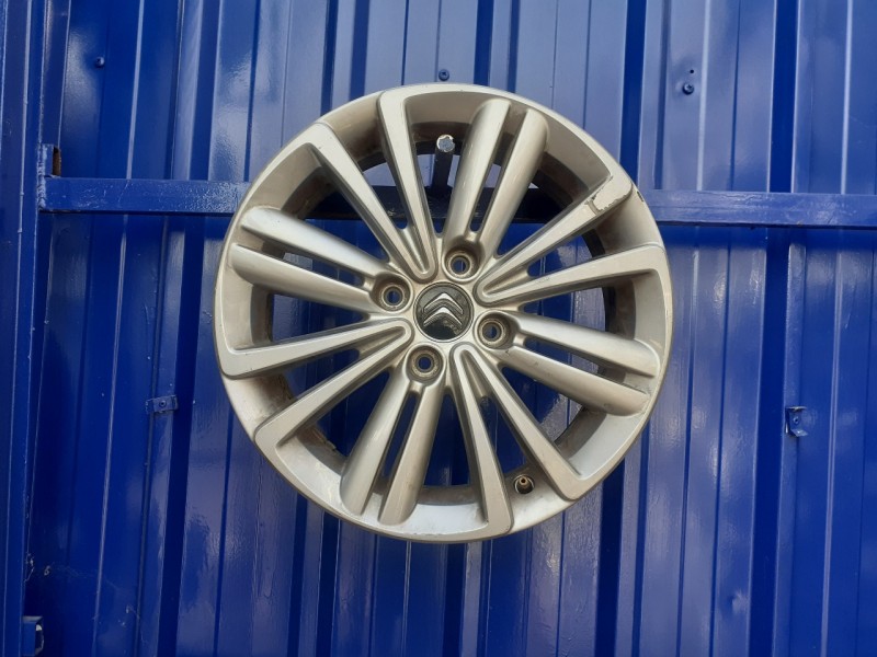 Recambio de llanta para citroën c-elysée 1.6 16v vti referencia OEM IAM 9677100677  HL47592