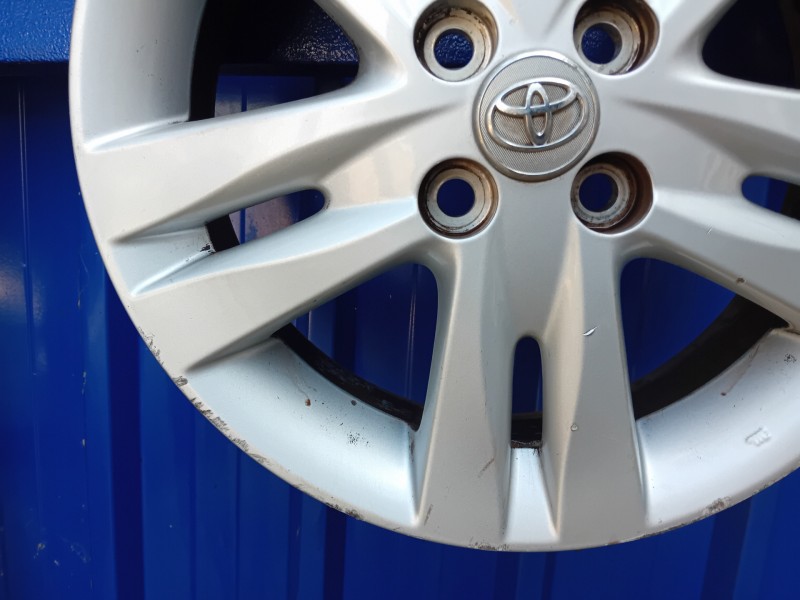 Recambio de llanta para toyota iq referencia OEM IAM   