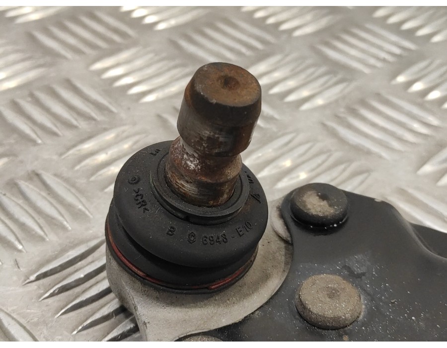 Recambio de brazo suspension inferior delantero derecho para opel meriva b 1.7 16v cdti referencia OEM IAM   