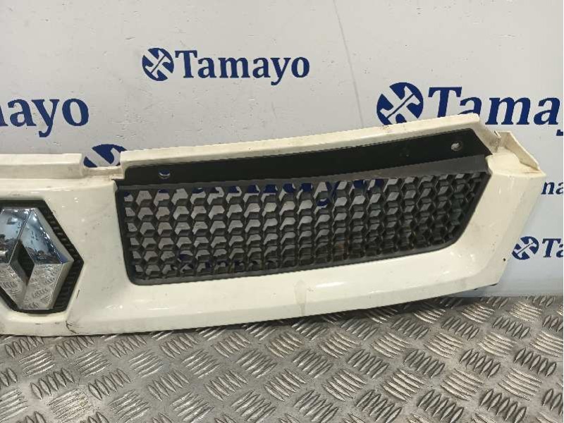 Recambio de rejilla delantera para renault master ii phase 2 caja cerrada referencia OEM IAM 8200233765  