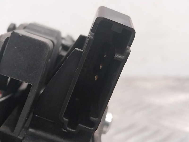 Recambio de cerradura maletero / porton para opel zafira tourer referencia OEM IAM 13585478  