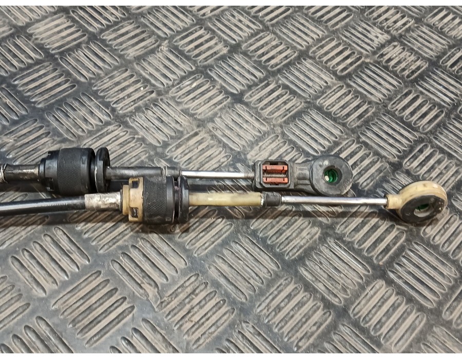 Recambio de palanca cambio para ford focus lim. (cb8) 1.6 tdci cat referencia OEM IAM BV6R7E395GC  BV6R7E395