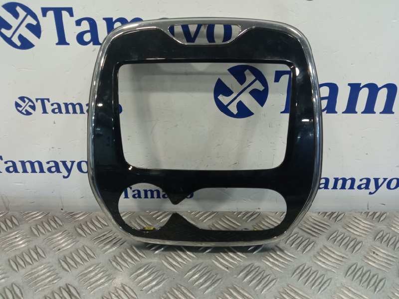 Recambio de moldura para renault captur referencia OEM IAM 00134727 682700795R 68270538R