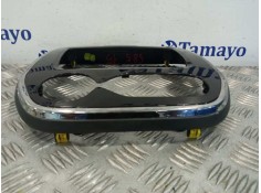 Recambio de moldura para renault captur referencia OEM IAM 00134727 682700795R 68270538R 2