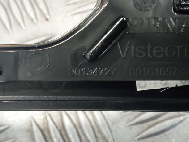 Recambio de moldura para renault captur referencia OEM IAM 00134727 682700795R 68270538R