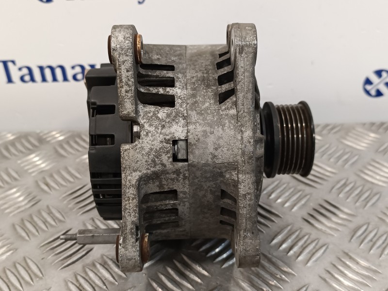 Recambio de alternador para volkswagen golf iv berlina (1j1) 1.6 referencia OEM IAM 030903023J 2542241A SG9B013
