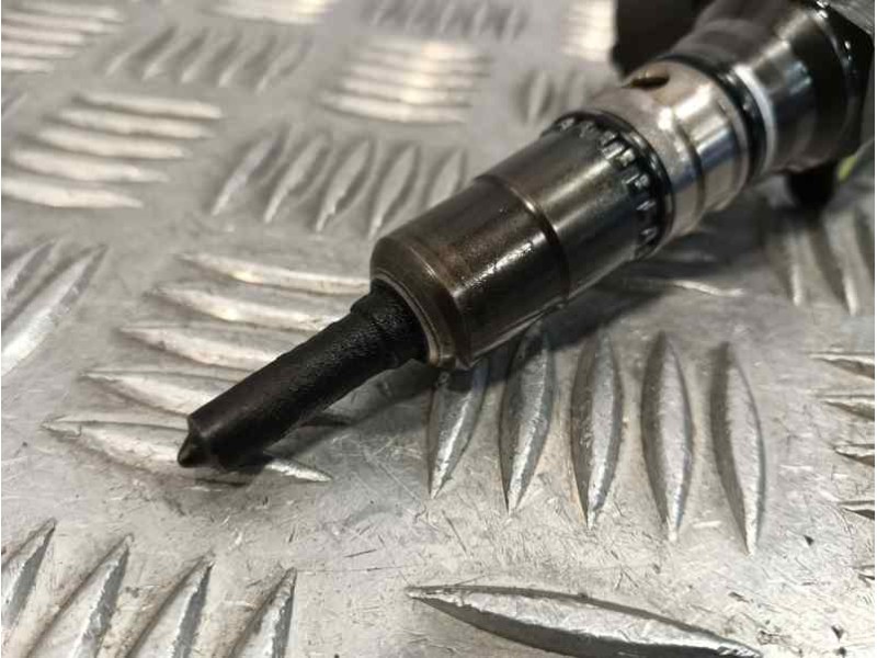 Recambio de inyector para audi a4 berlina (8e) referencia OEM IAM 036130073G  
