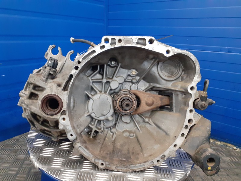 Recambio de caja cambios para toyota avensis berlina (t 22) 2.0 turbodiesel cat referencia OEM IAM 2CTE  