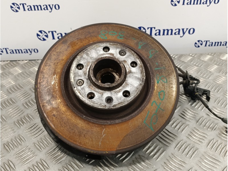 Recambio de mangueta delantera derecha para peugeot 308 1.6 blue-hdi fap referencia OEM IAM 9806779480  