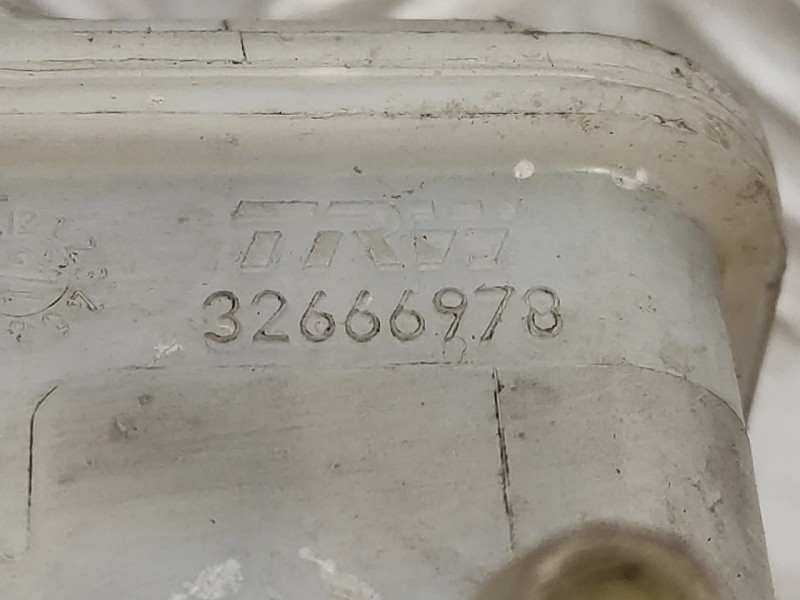 Recambio de bomba freno para opel meriva b 1.7 16v cdti referencia OEM IAM 32666978  