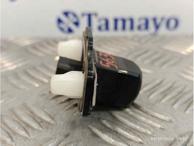 Recambio de camara trasera para toyota rav4 referencia OEM IAM 867B042030  