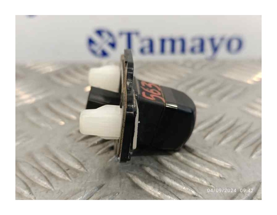 Recambio de camara trasera para toyota rav4 referencia OEM IAM 867B042030  