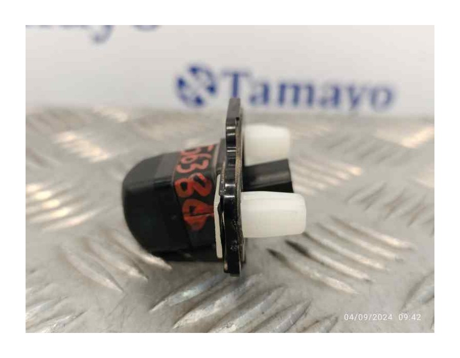 Recambio de camara trasera para toyota rav4 referencia OEM IAM 867B042030  