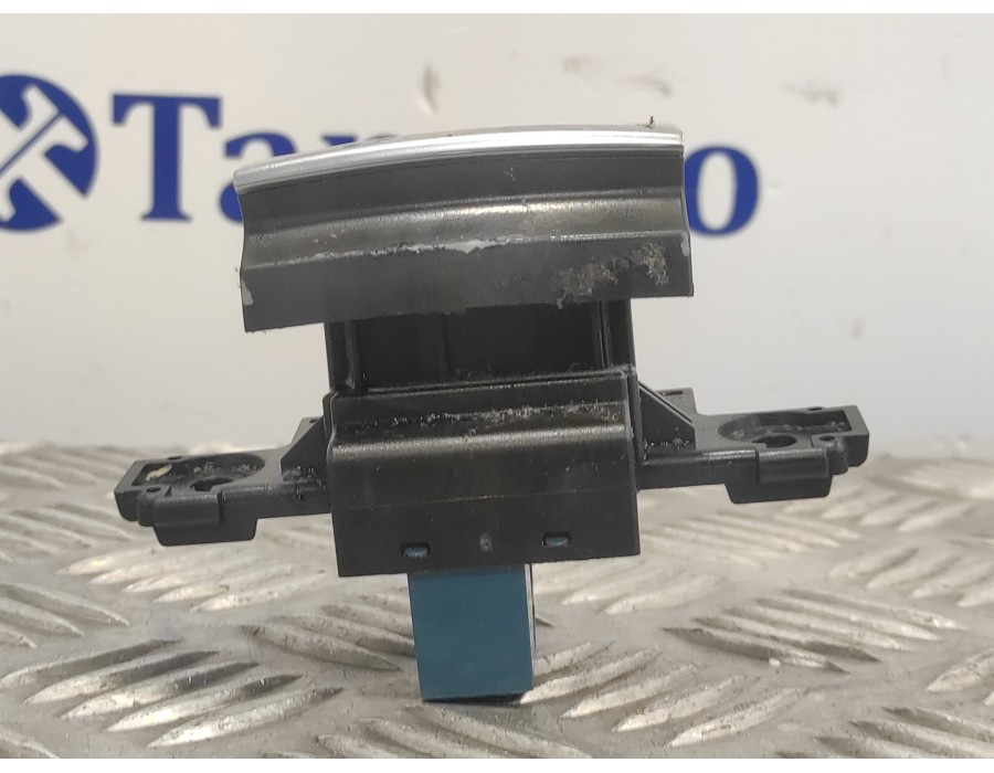 Recambio de freno de mano electrico para peugeot 308 1.6 blue-hdi fap referencia OEM IAM 96785851  032142601