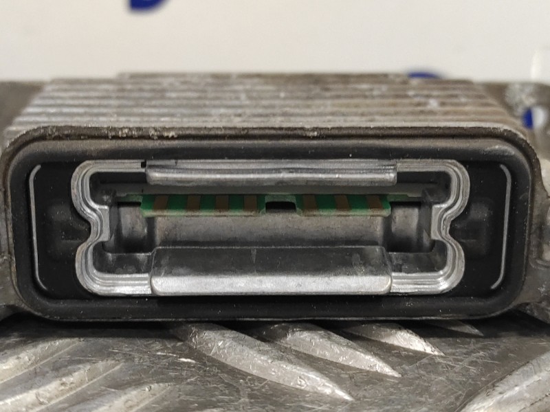 Recambio de centralita faros xenon para volvo s60 lim. 2.4 diesel cat referencia OEM IAM 89089352  