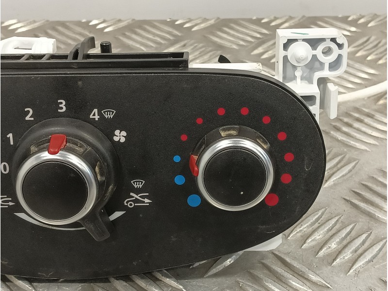 Recambio de mando climatizador para dacia lodgy 1.2 16v tce cat referencia OEM IAM 5P3743000  