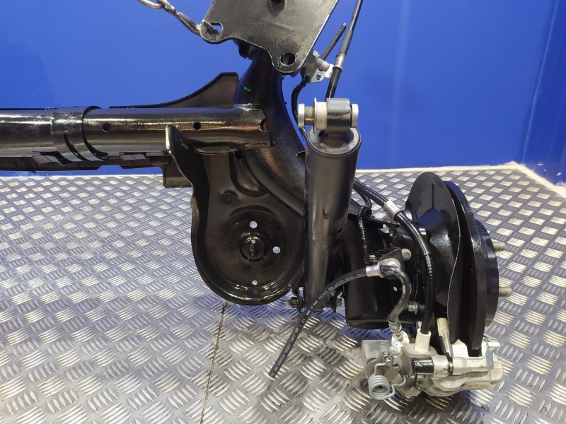 Recambio de puente trasero para ford transit connect referencia OEM IAM   