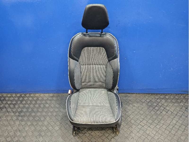 Recambio de asiento delantero izquierdo para renault clio v 1.0 tce referencia OEM IAM   