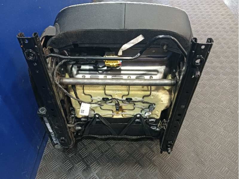 Recambio de asiento delantero derecho para renault clio v 1.0 tce referencia OEM IAM   
