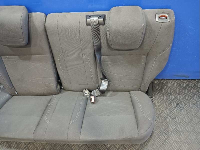 Recambio de asientos traseros para ford fiesta (ccn) referencia OEM IAM   