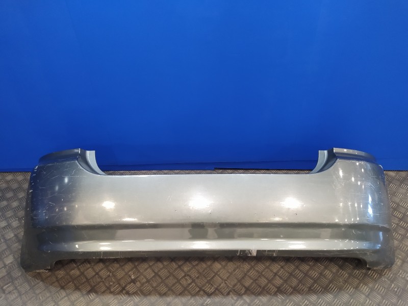 Recambio de paragolpes trasero para toyota corolla (e12) 2.0 turbodiesel cat referencia OEM IAM   