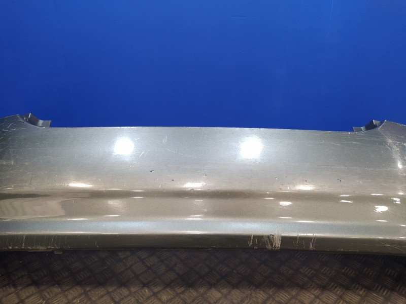 Recambio de paragolpes trasero para toyota corolla (e12) 2.0 turbodiesel cat referencia OEM IAM   