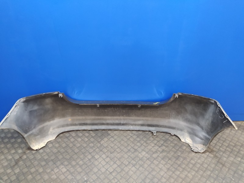 Recambio de paragolpes trasero para toyota corolla (e12) 2.0 turbodiesel cat referencia OEM IAM   