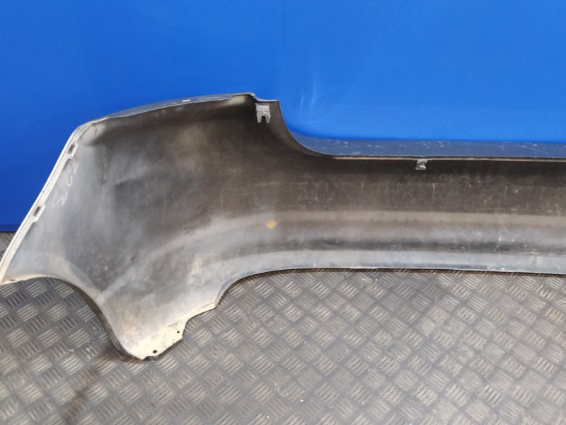 Recambio de paragolpes trasero para toyota corolla (e12) 2.0 turbodiesel cat referencia OEM IAM   