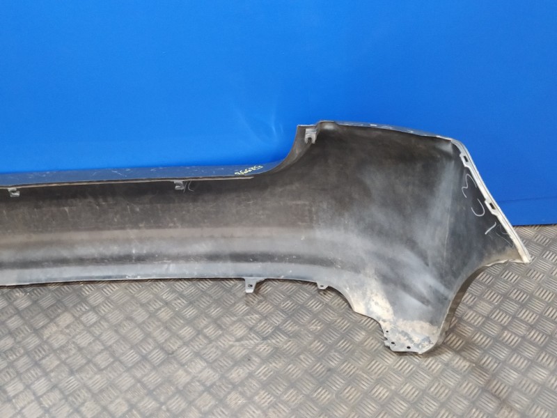 Recambio de paragolpes trasero para toyota corolla (e12) 2.0 turbodiesel cat referencia OEM IAM   