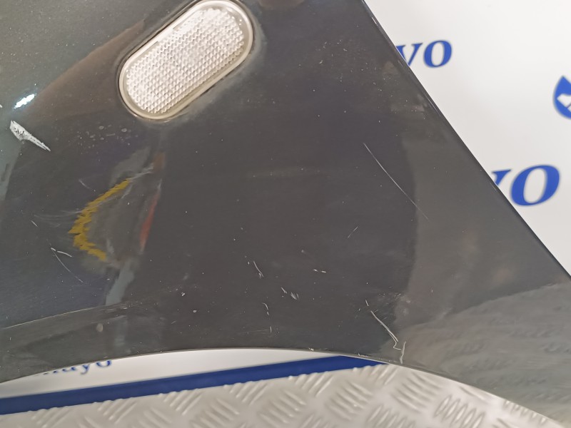 Recambio de aleta delantera izquierda para renault clio ii fase ii (b/cb0) 1.2 16v referencia OEM IAM   