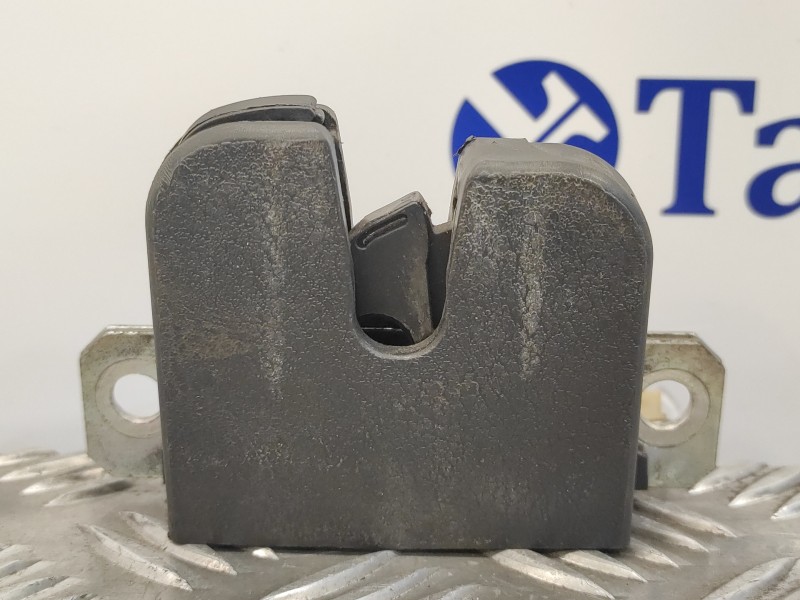 Recambio de cerradura maletero / porton para seat ibiza (6l1) 1.9 tdi referencia OEM IAM 6L6827505A  