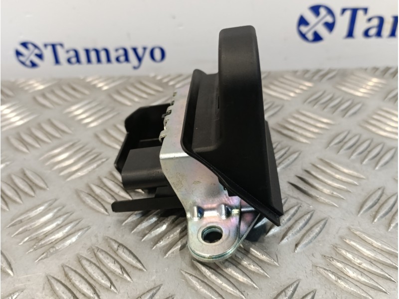 Recambio de cerradura maletero / porton para volkswagen polo 1.0 tsi referencia OEM IAM 2G6827505B  