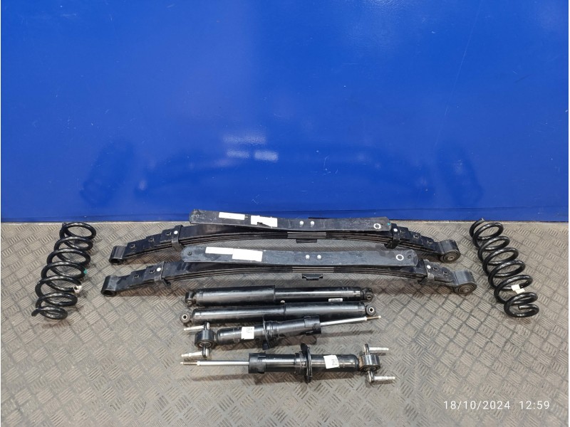 Recambio de juego amortiguadores delantero para ford ranger (tke) referencia OEM IAM MB3C5660MH1J MB3C18080EBD MB3C5560