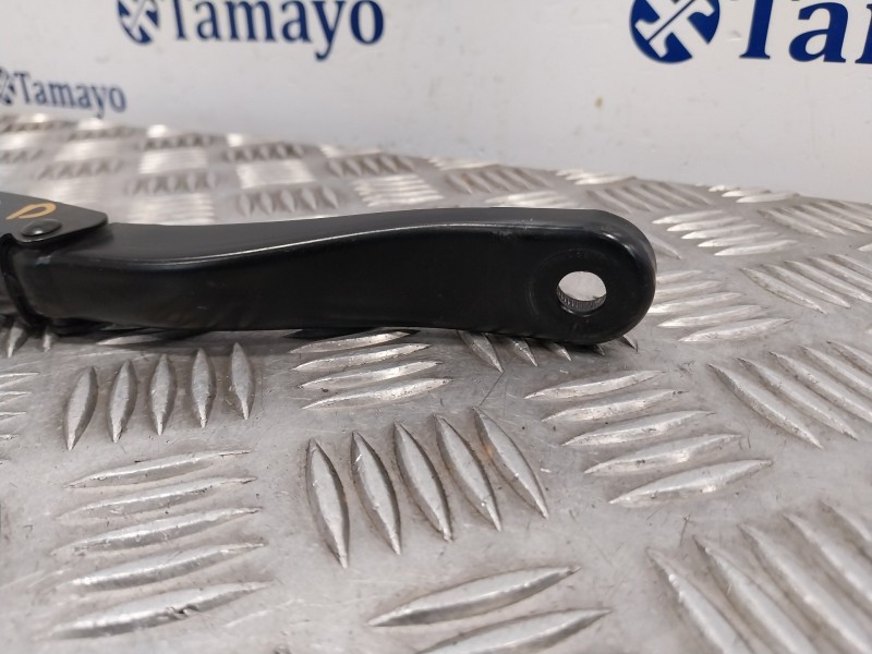 Recambio de brazo limpia delantero derecho para nissan interstar m1 fm referencia OEM IAM 8200734777  