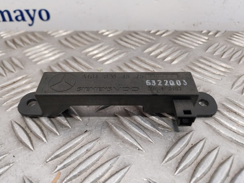Recambio de amplificador de antena para mercedes-benz clase m (w164) referencia OEM IAM A1648201575  