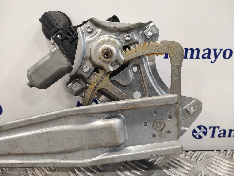 Recambio de elevalunas trasero izquierdo para toyota yaris 1.3 16v cat referencia OEM IAM 857100D100 AV2621002331 973582101