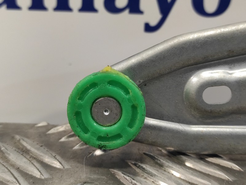 Recambio de elevalunas trasero izquierdo para toyota yaris 1.3 16v cat referencia OEM IAM 857100D100 AV2621002331 973582101