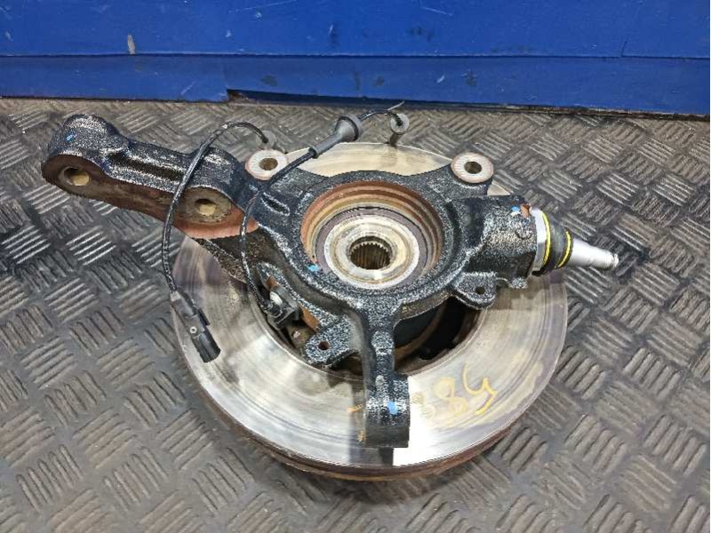 Recambio de mangueta delantera izquierda para nissan interstar m1 fm referencia OEM IAM   