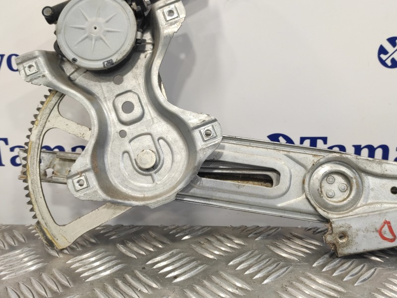 Recambio de elevalunas delantero derecho para toyota yaris 1.3 16v cat referencia OEM IAM 857100D100 AV2621002331 973582101