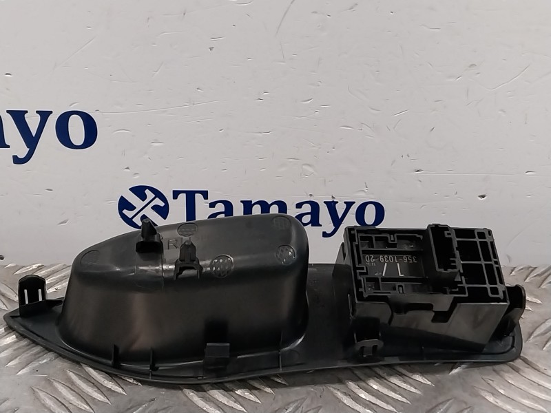Recambio de mando elevalunas trasero derecho para toyota yaris cross cross (xp210) referencia OEM IAM 74271K0090  