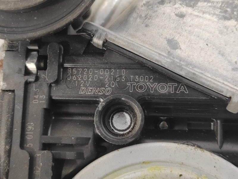 Recambio de elevalunas delantero izquierdo para toyota yaris 1.3 16v cat referencia OEM IAM 857200D210  0620202153