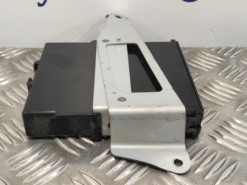 Recambio de modulo electronico para toyota yaris 1.3 16v cat referencia OEM IAM 896900D031  2830010581