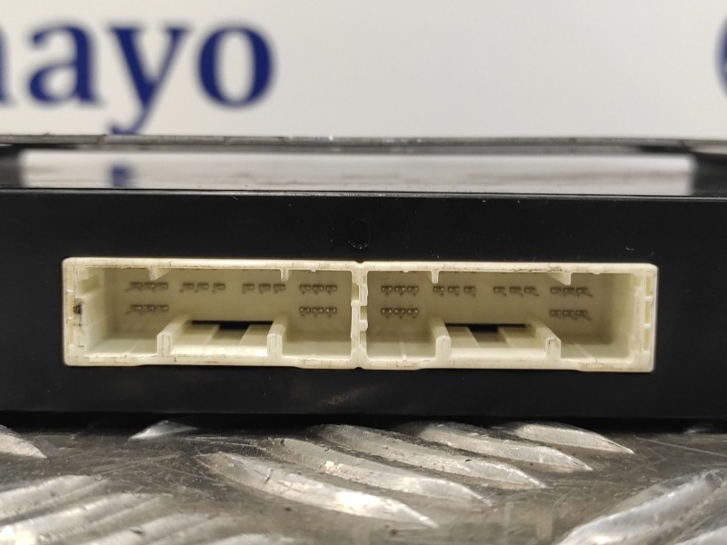 Recambio de modulo electronico para toyota yaris 1.3 16v cat referencia OEM IAM 896900D031  2830010581