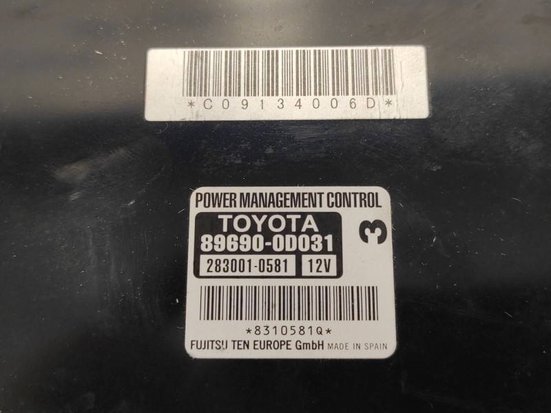 Recambio de modulo electronico para toyota yaris 1.3 16v cat referencia OEM IAM 896900D031  2830010581