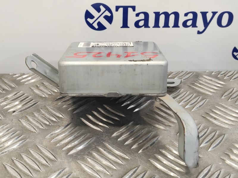 Recambio de centralita dirección para toyota yaris 1.3 16v cat referencia OEM IAM 896500D293 1129007330 6900002664