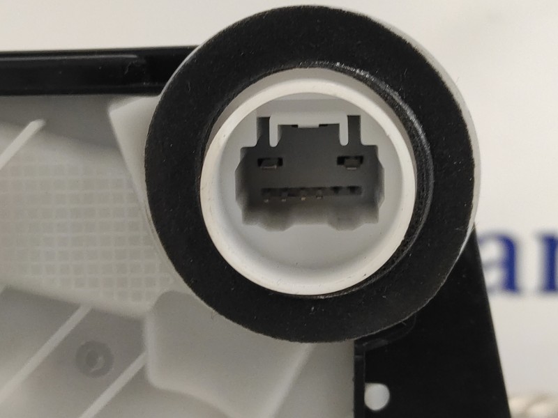 Recambio de cerradura puerta delantera derecha para toyota yaris cross cross (xp210) referencia OEM IAM M7319430M6  