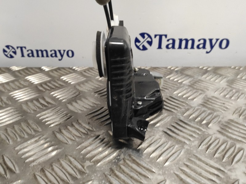Recambio de cerradura puerta delantera derecha para toyota yaris cross cross (xp210) referencia OEM IAM M7319430M6  