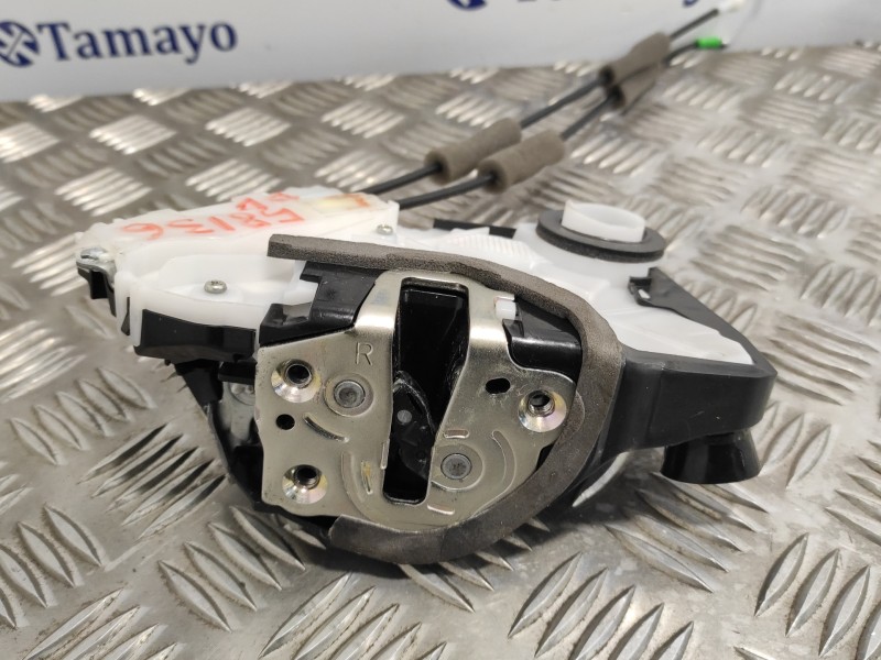 Recambio de cerradura puerta delantera derecha para toyota yaris cross cross (xp210) referencia OEM IAM M7319430M6  