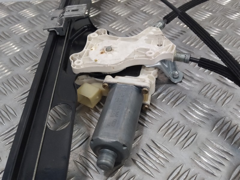 Recambio de elevalunas delantero izquierdo para mercedes-benz vaneo (w414) furgoneta compacta referencia OEM IAM A4147201046 A23