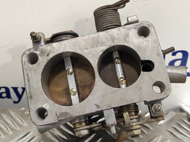 Recambio de caja mariposa para porsche 924 2.0 referencia OEM IAM   